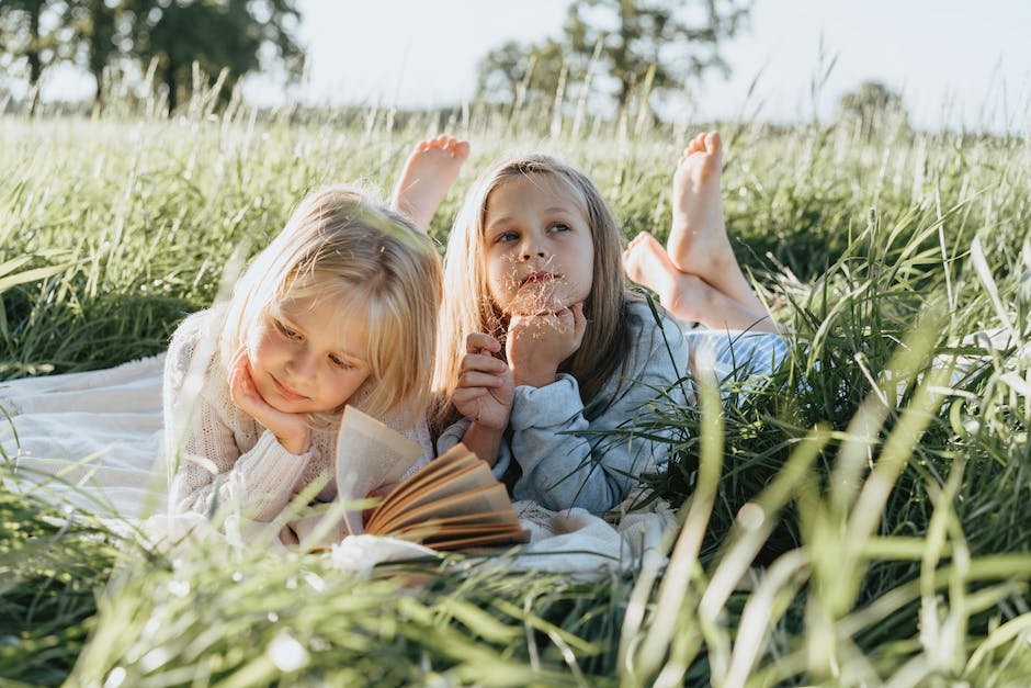 Image of a parent communicating with a nonverbal autistic child